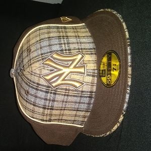 Brown and plaid New York Yankees New Era 59FIFTY Fitted Hat 7 3/4